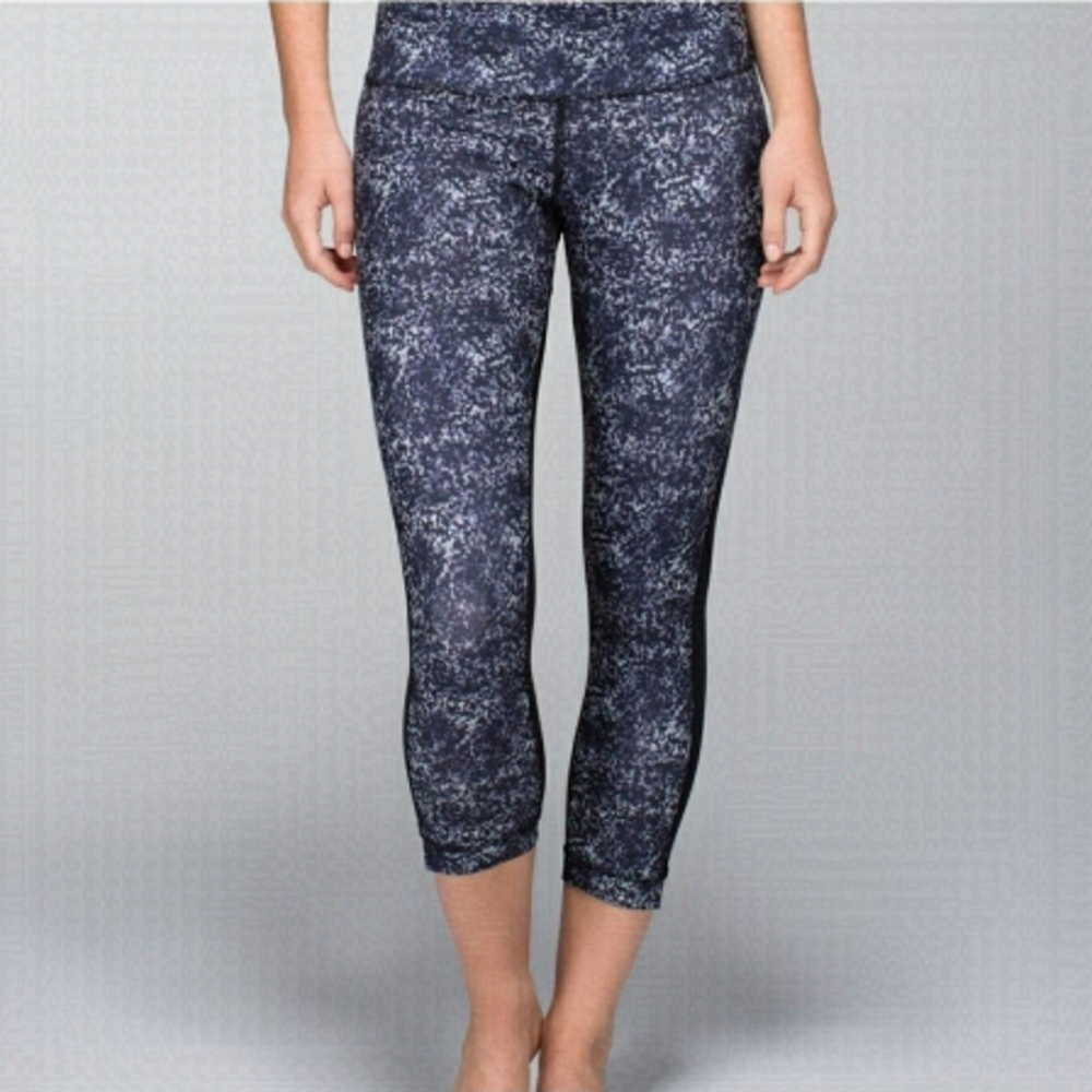Lululemon Journey Crop